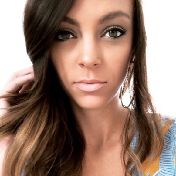 Meet your Posher, Britanee - Picture 3 of 3